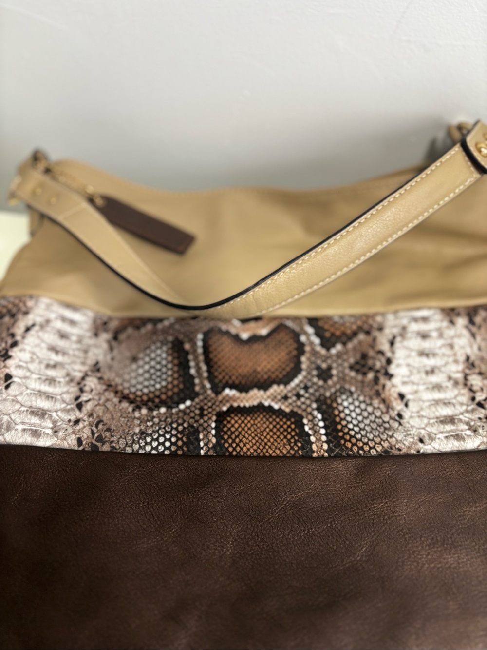 Peter Nygard Tri-Panel Hobo in Taupe, Snake Print & Dark Brown Shoulder Bag - Picture 8 of 13